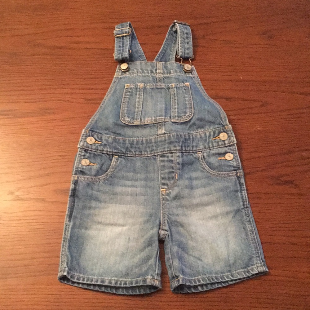 BabyGap 3T short overalls